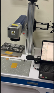 Alat laser engraving di laser centre