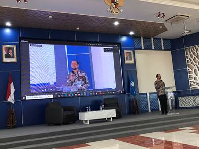 Jurusan Fisika Unsoed berkontribusi aktif dalam Seminar Nasional Fisika dan Pertemuan Ilmiah Tahunan XXXVII PSI Cabang Jateng dan DIY 2025 di UNS Surakarta